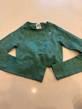 Gymshark women’s Green Speckled Long-Sleeve Workout top